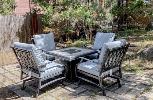 Kings Beach Ski Chalet | Wholesome hotel with lakeview, golf, skiing, WiFi, & Netflix