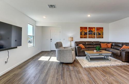 Wickenburg House | Wickenburg Golf Getaway w/Patio & Yard!