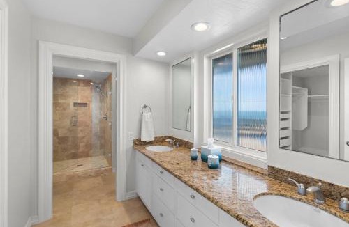 Lower Hermosa Villa | Windansea Escape