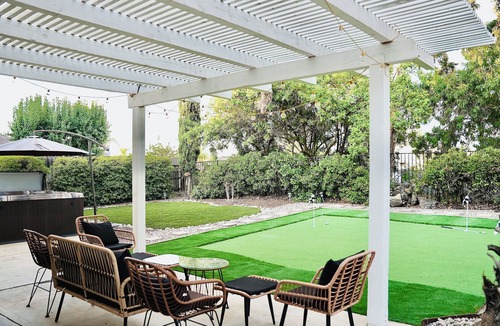 Temecula House | Wine Country Escape: Golf, Pool Table, Hot Tub & BBQ