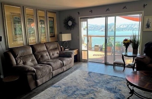 Kelseyville House | Wine Country Escape!