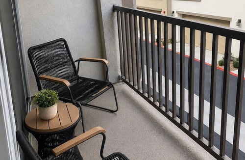 Temecula House | Wonderful 2-bedroom townhome with 2 Car Garage in charming Temecula