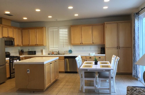 Elk Grove House | Wonderful convenience 4-bedroom house in nice safe neighborhood in Elk Grove, Ca