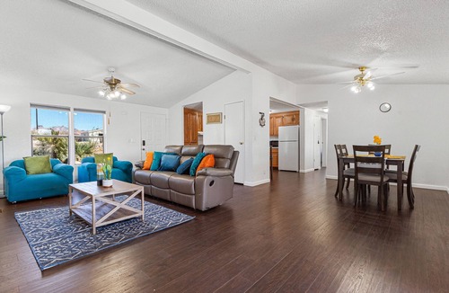 Sunridge Estates House | WONDERFUL Family Home w/Scenic Views