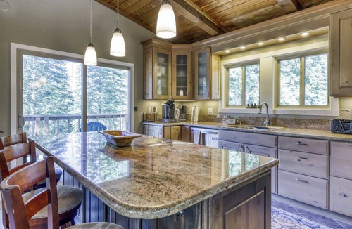 McKinney Estates House | Woodside Retreat