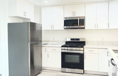Los Angeles House | Working Professionals & Short-Term renters seeking newly built 2br 2 bath