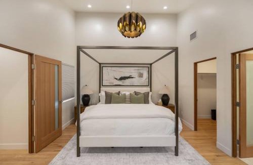 Hollywood Hills House | World Cup! Luxury Hollywood Retreat w/Pool Table