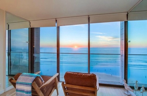 North Pacific Beach Condo | WOW 10th Fl Corner Unit * Ocean Views * Pool + Hot Tub