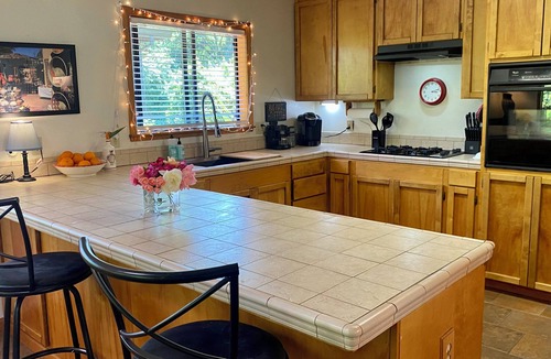 Bechelli House | WOW A Slice of Heaven GetAway 3 beds