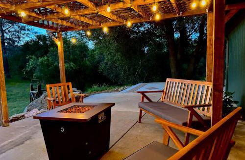 Coarsegold Villa | Yosemite & Bass Lake 3 Acres, Pool, Game Room, Stunning Views