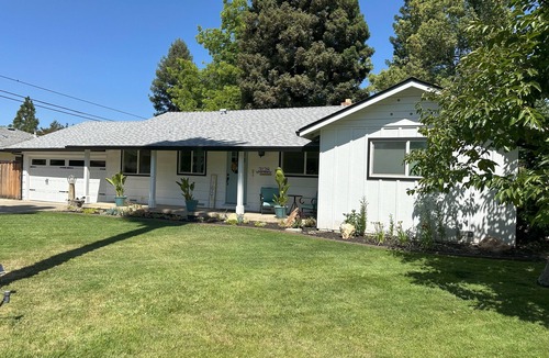 Carmichael House | Your HOME away from HOME! 3-bdrm in Carmichael w/AC, WiFi, fitness room