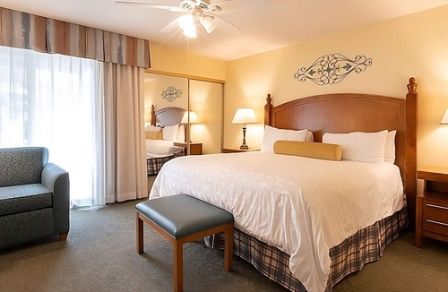 San Diego Country Estates Hotel | Your Nature Escape | 3 Units w/Kitchen, Balcony, Pool | Near Hiking Trails