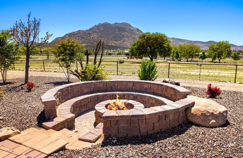 Williamson House | Zebra Rustic Retreat 3BR Home on Zebra Ranch