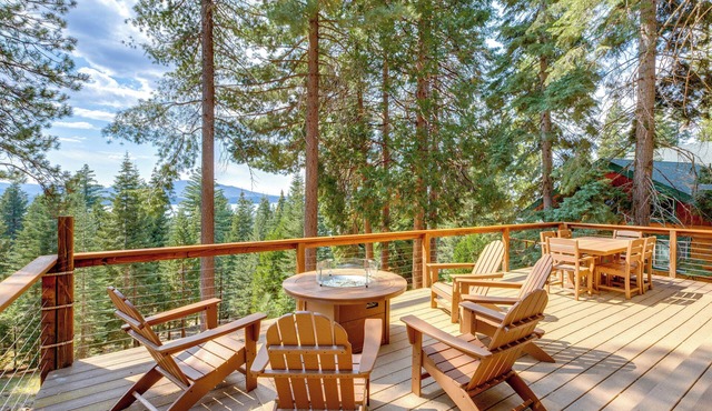 1 Mi to Beach & Golf Course! Lake Almanor Cabin