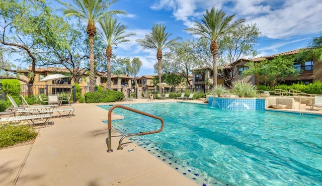 ~ 1 Mi to Desert Ridge Marketplace: Phoenix Condo!