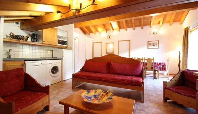 100m from resort center, 3rd floor, view mountain, balcony, tv, ski locker, 55m², Val Cenis