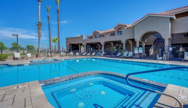 2 Patios & Fairway Views! Mesa Golf Resort Escape