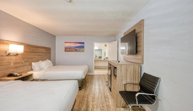 2 Queen Beds Non-Smoking Accessible