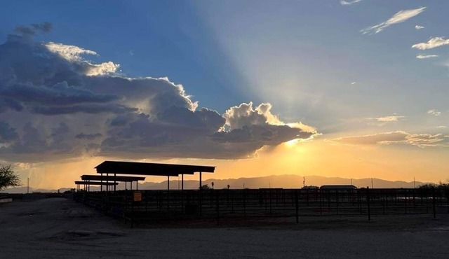 20 acre Wickenburg Arizona Equine Facility