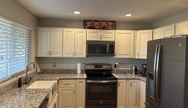 2Bdrm 2Bath condo in 55+ Fountain of the Sun on Fairway #2 of the golf course.