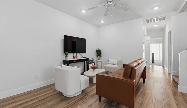 2BR Near UC Davis – Fast Wi-Fi & Comfortable Stay