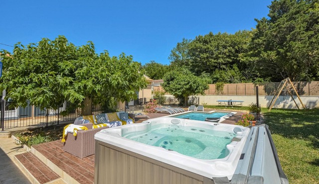 4 bedroom accommodation in Eyragues in Eyragues