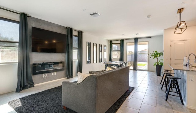 4 Mi to Westgate! Sunny Escape w/Furnished Patio