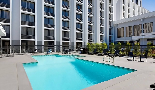 4 Pet Friendly Units | Outdoor Pool | 4 mi to Center of the Performing Arts