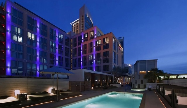 4 Suites at Hard Rock Hotel San Diego, Sun And Music at Rooftop Pool!