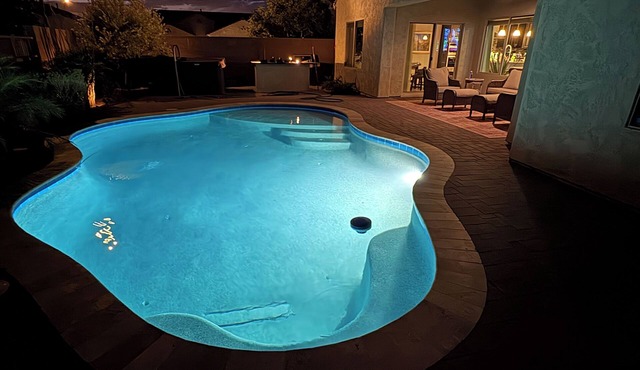 4BR Single-Level Retreat FREE Heated Pool & Spa