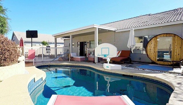 5min Spring Training-Sauna, Pool, Dog Kid friendly, Fitness rm, Stacked kitchen