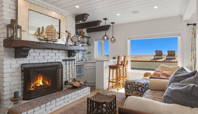 825O- Tidal Bliss: 4 BR, 3 BA House in Oxnard, Sleeps 8
