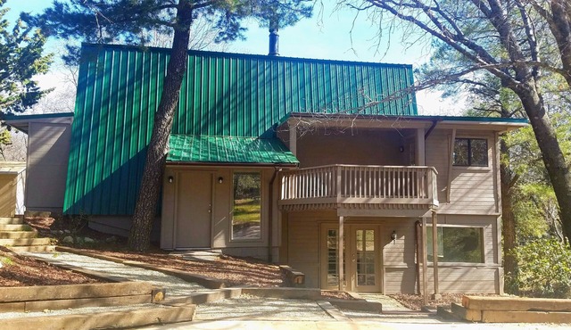 A-Frame Julian House of Games Located 5 Minutes to Downtown Julian