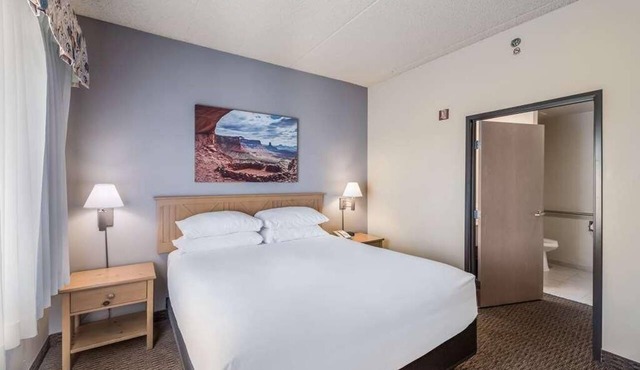 Affordability Meets Comfort at Red Lion Inn Goodyear Phoenix! Free Parking