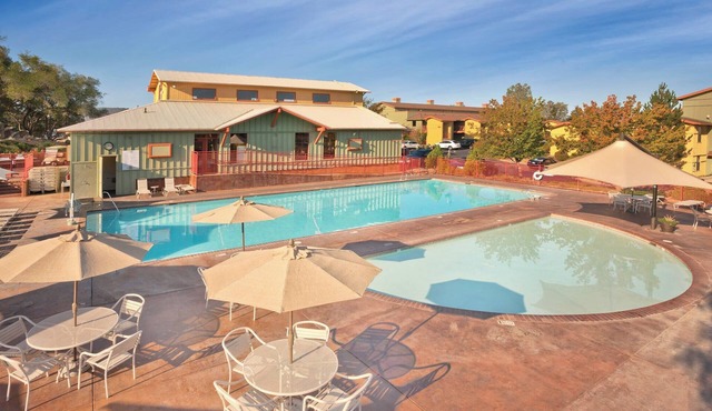 Angels Camp Resort | Three Luxury Suites