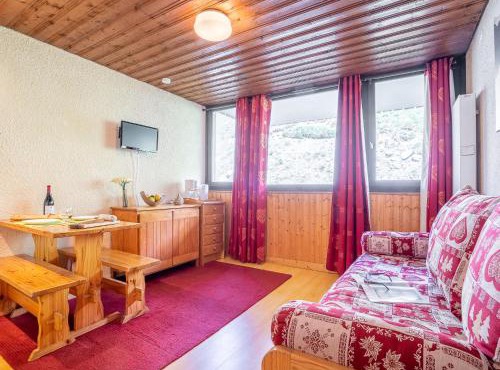 Apartment Sérac B4 by Interhome