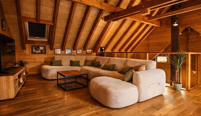 Architect-designed chalet with spa and panoramic views 3 bedrooms, children's area in Kruth