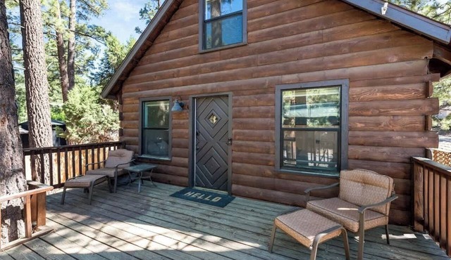 Barrett Cottage | Dog-Friendly | BBQ Grill | Quiet and Peaceful