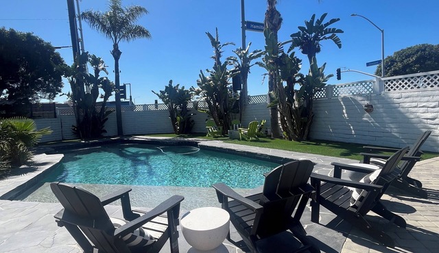 Beach Resort Style. Enjoy Paradise by the Sea.