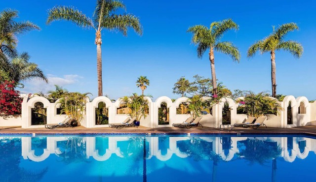 Beachside Escape! 2 Spacious Bay View Units, Close to SeaWorld San Diego!