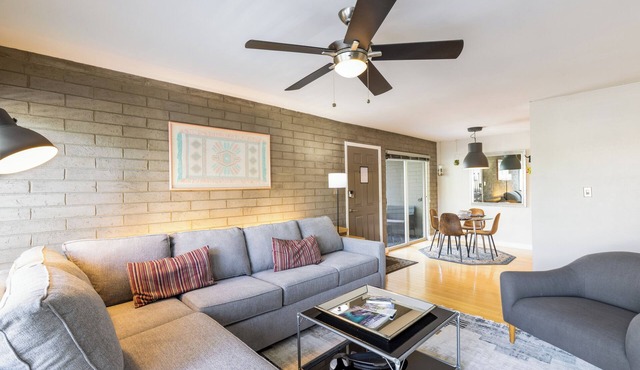Beat the heat | Old Town Walkable + AC + Pool