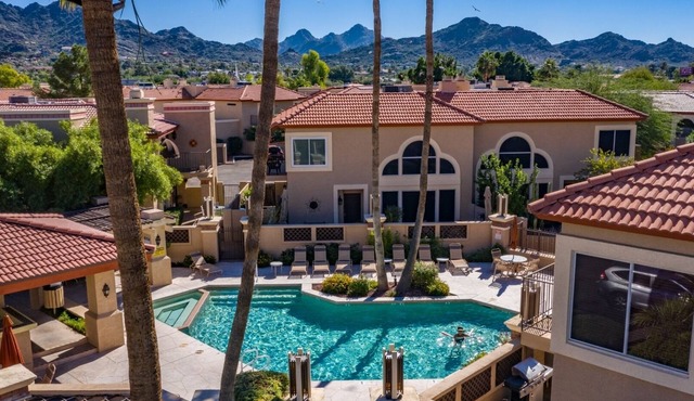Beautiful Phoenix Vista Condo Sleeps 8, Wifi, Cable, 3 Pools, Gated, Quiet!