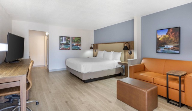 Best Western Plus A Wayfarer's Inn And Suites