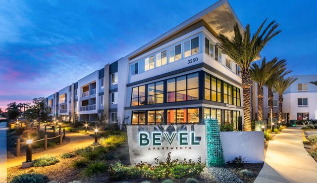 Bevel Apartments: Comfortable 1-Bedroom Escape in San Diego with WiFi & AC