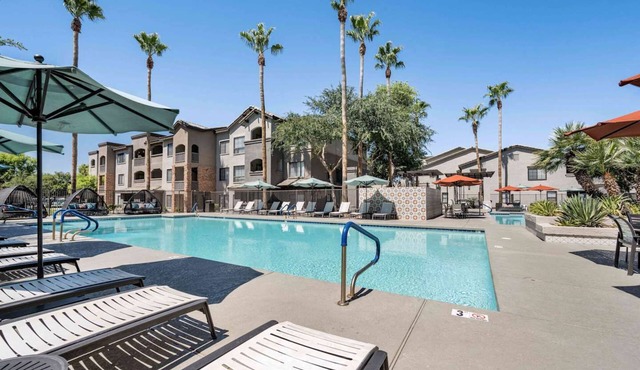 Boulevard Stays - Chandler