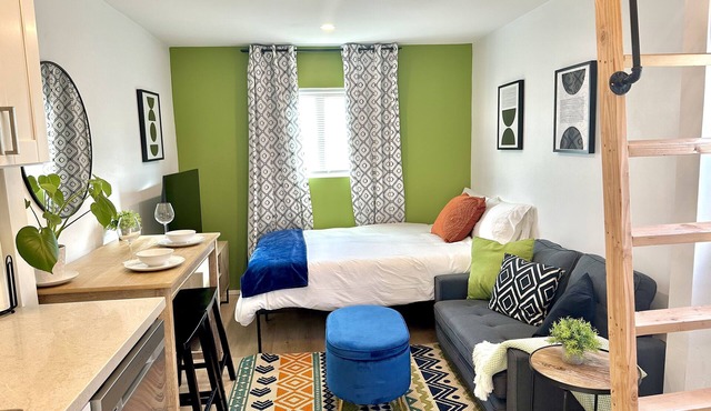 Bright Studio Near Downtown/Padre’s/Airport/Beach