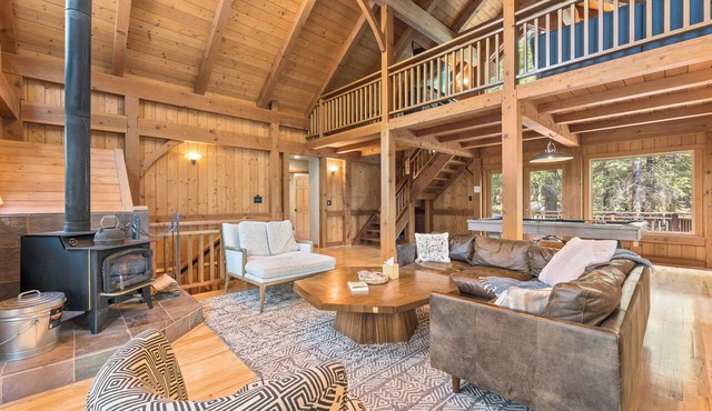 Brookstone Beauty - Hot Tub, Fire Pit
