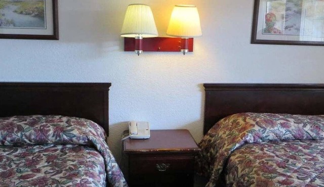 Capri Motel