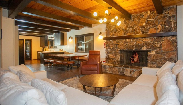 Chalet Blue- Modern 4BD Tahoe Home