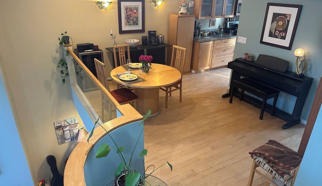 Charming 2-bedroom 3-story townhome 18 blocks from ocean in popular Santa Monica